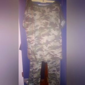 Lucky brand Camo Capri PJ set